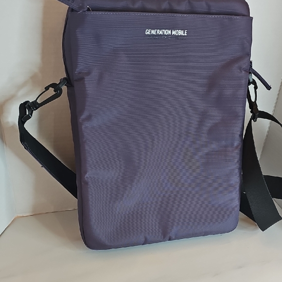 Golla Purple Floral Laptop Bag - Picture 7 of 7